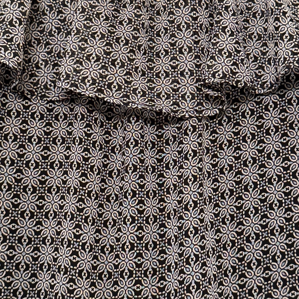 Loft Geo Print Vneck Ruffle Blouse XL - Picture 6 of 8